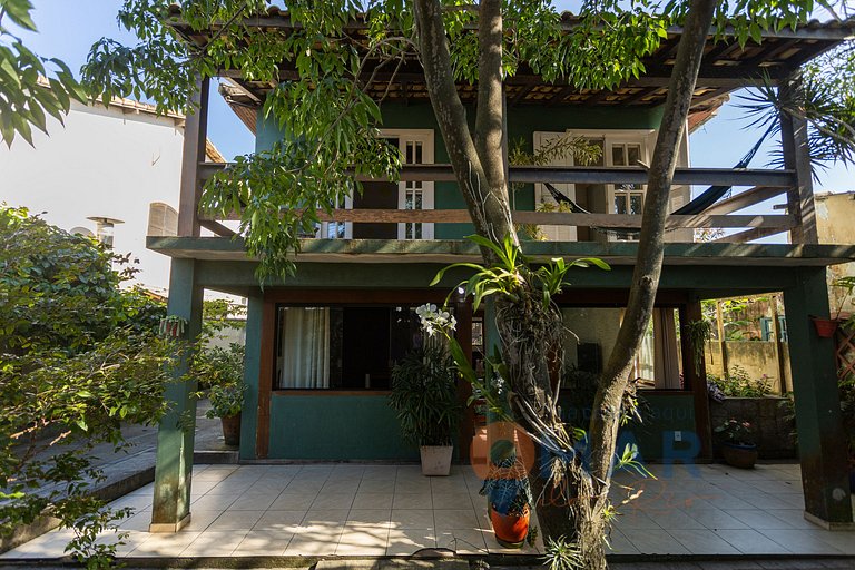 Casa c/ Piscina próxima ao Porto da Barra | JB3012