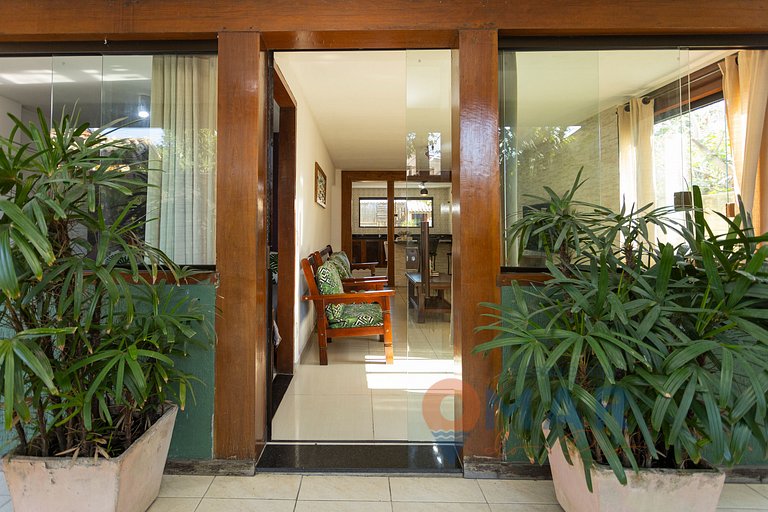 Casa c/ Piscina próxima ao Porto da Barra | JB3012