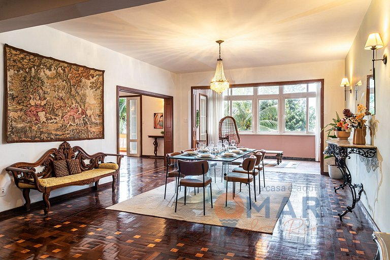 4BDRs, Balcony w/ Sea View, and Garage|A 3730/201