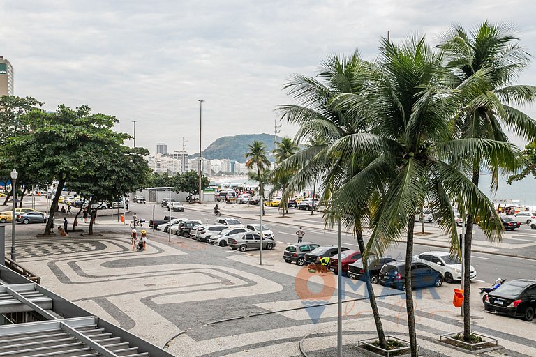 4BDRs, Balcony w/ Sea View, and Garage|A 3730/201