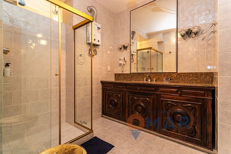 4BDRs, Balcony w/ Sea View, and Garage|A 3730/201