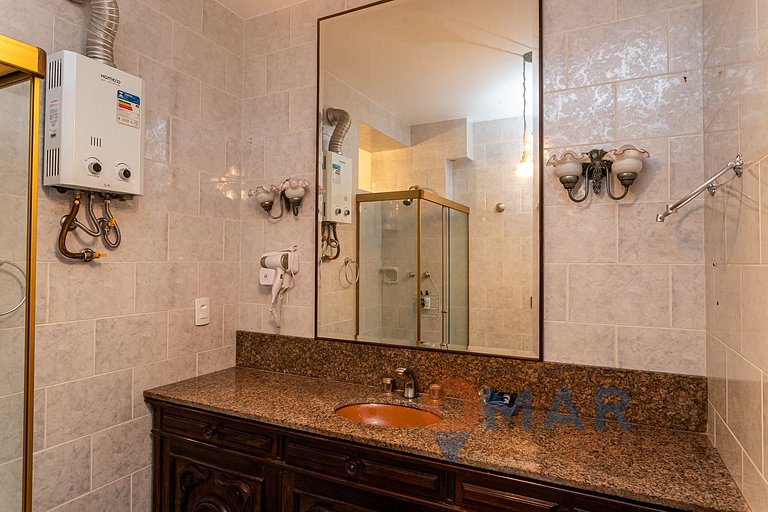 4BDRs, Balcony w/ Sea View, and Garage|A 3730/201