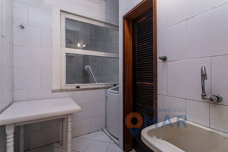 4BDRs, Balcony w/ Sea View, and Garage|A 3730/201