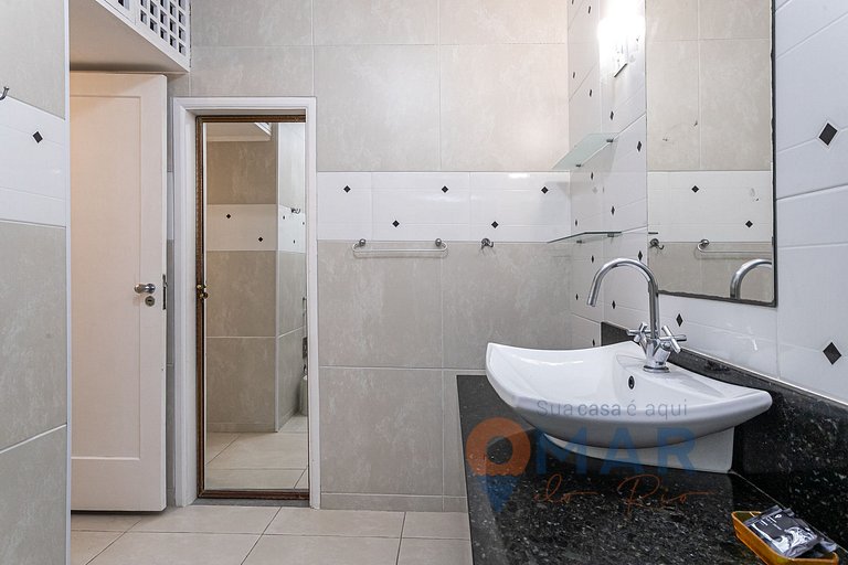 2BDR, 230m from Copacabana Beach | BI 68/201