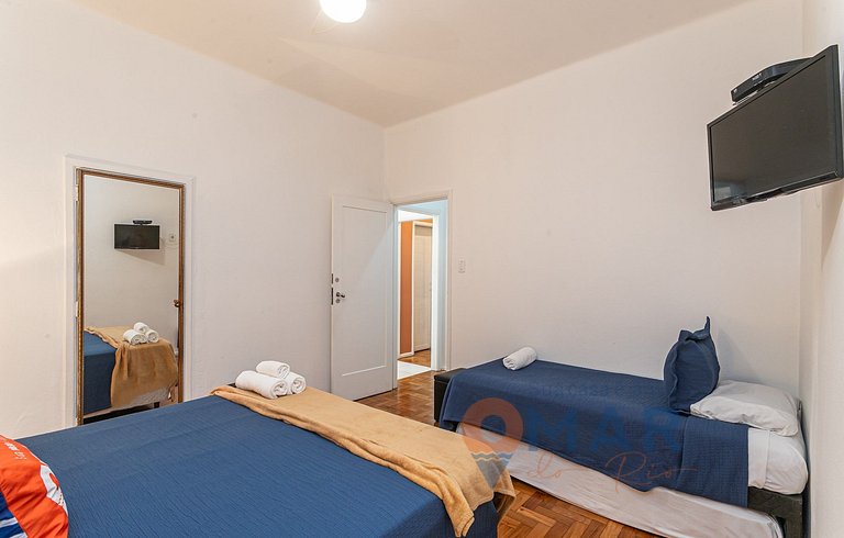 2BDR, 230m from Copacabana Beach | BI 68/201