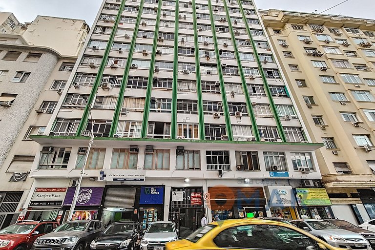 Estudio en Copacabana a 2 min de la playa|PI 7/430