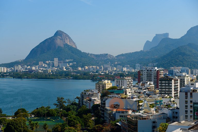 2BDRs with pool and garage in Humaitá|HMT 282/1301