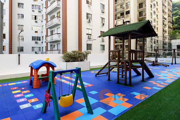 2BDRs with pool and garage in Humaitá|HMT 282/1301