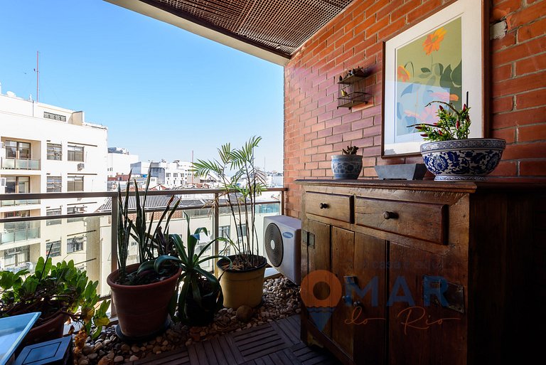 Oásis em Ipanema com Varanda e Garagem | AP 25/905
