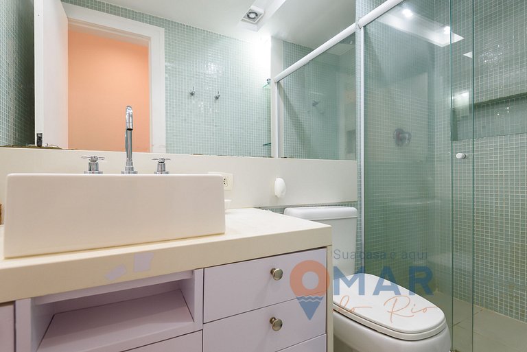 Oasis in Ipanema w/ Balcony and Parking |AP 25/905