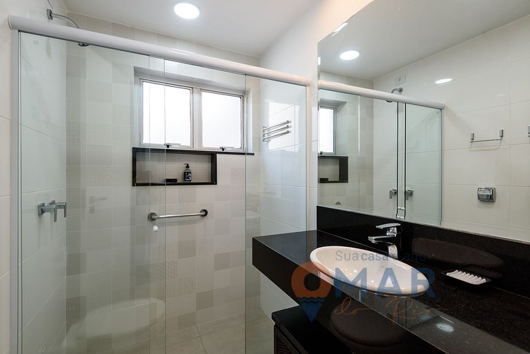 2 Bedrooms in Leblon with Garage | CA 168/207