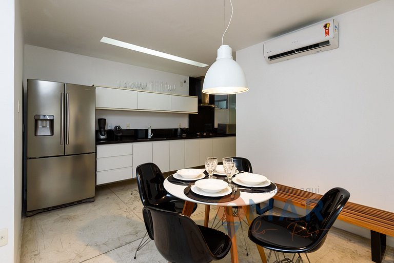 2BDR 330m from Copacabana Beach | RE 253/203