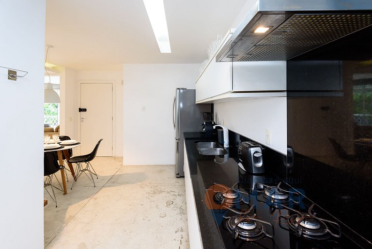 2BDR 330m from Copacabana Beach | RE 253/203