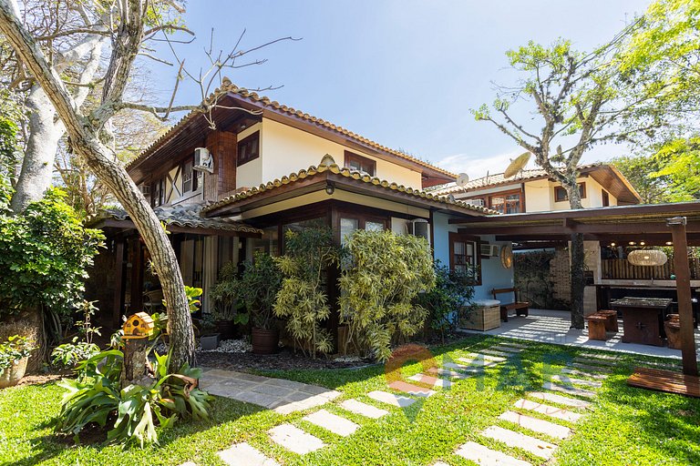 Casa en Búzios con 4 dormitorios y zona gourmet| VF 11