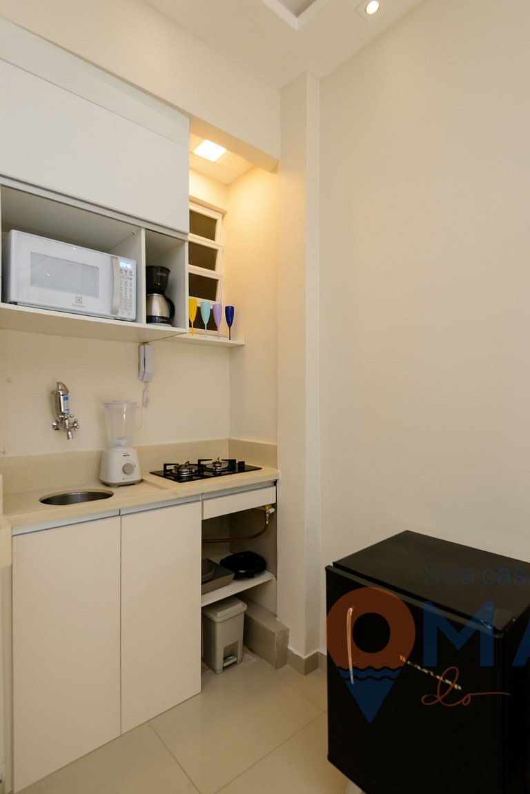 Studio em Copacabana a 450m da Praia | BC 530/202