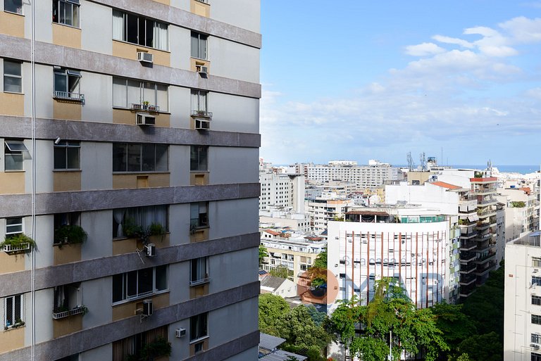 Modern 3 BDRs + Garage in Copacabana | SC 431/704