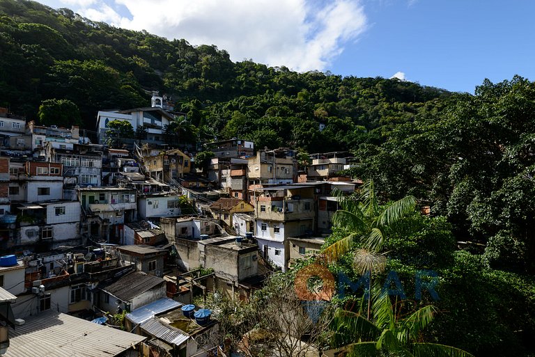 Modern 3 BDRs + Garage in Copacabana | SC 431/704