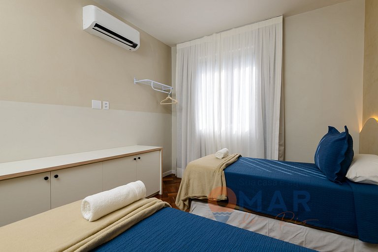 Modern 3 BDRs + Garage in Copacabana | SC 431/704