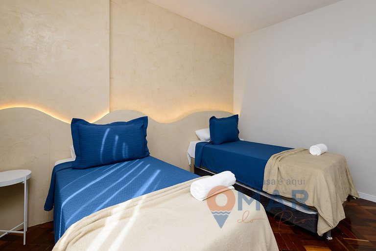 Amplo 3 Qtos c/ Garagem em Copacabana | SC 431/704