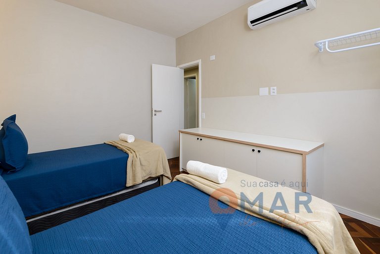 Modern 3 BDRs + Garage in Copacabana | SC 431/704