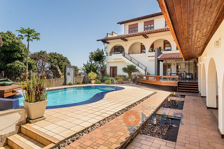 Mansão em Niterói com Piscina e Vista Mar | LD 58