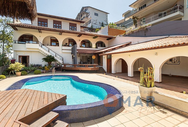 Mansion in Niterói with Pool and Sea View | LD 58