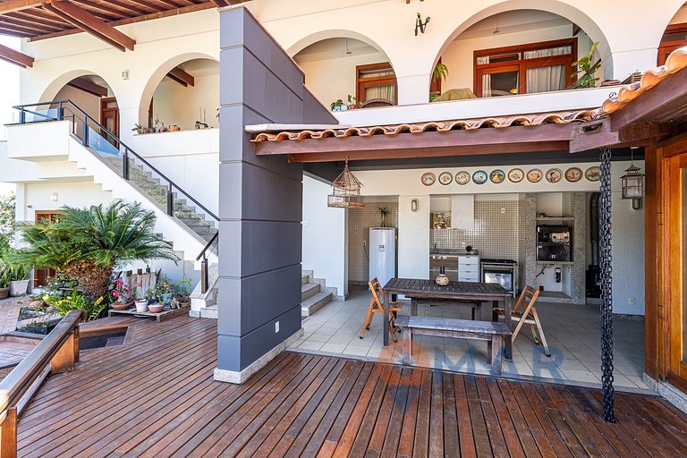 Mansão em Niterói com Piscina e Vista Mar | LD 58