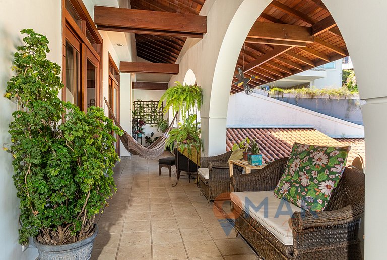 Mansão em Niterói com Piscina e Vista Mar | LD 58