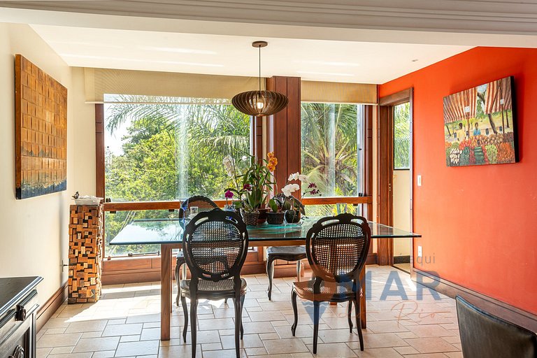 Mansion in Niterói with Pool and Sea View | LD 58