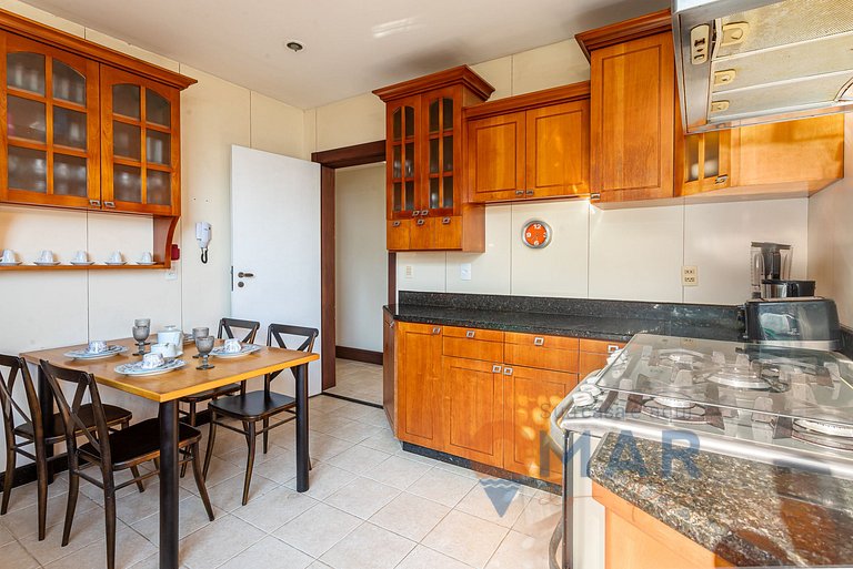 Mansão em Niterói com Piscina e Vista Mar | LD 58