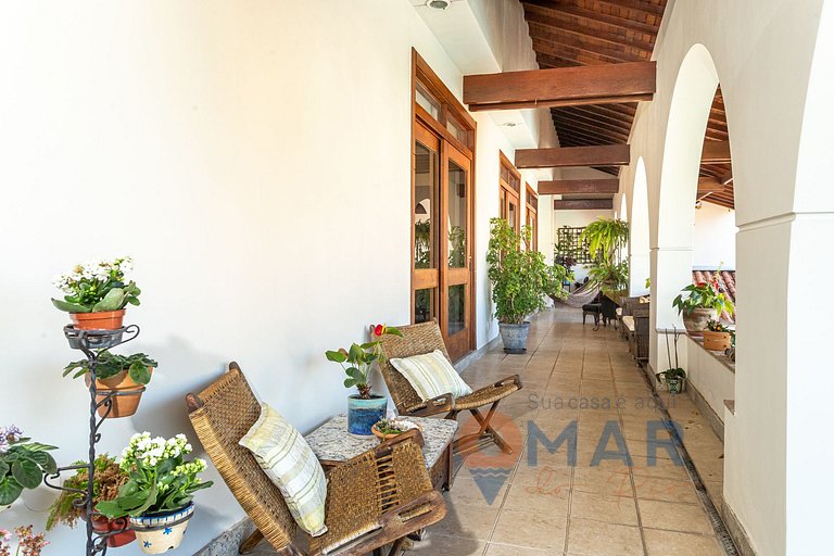 Mansion in Niterói with Pool and Sea View | LD 58