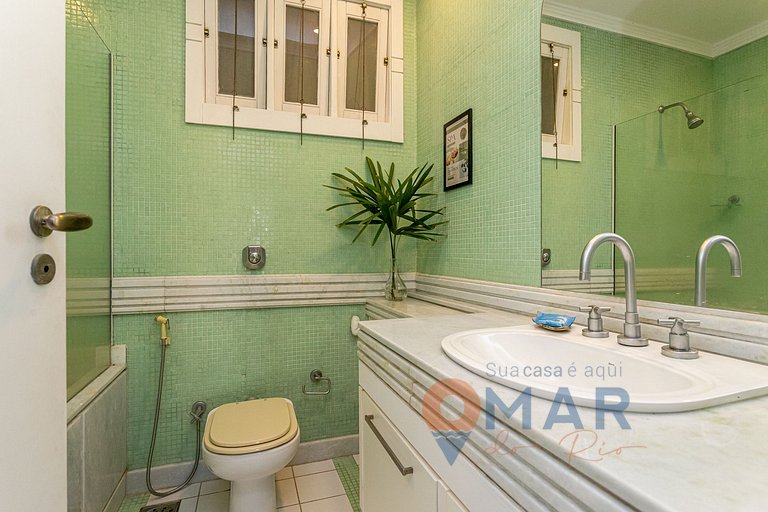 Mansion in Niterói with Pool and Sea View | LD 58