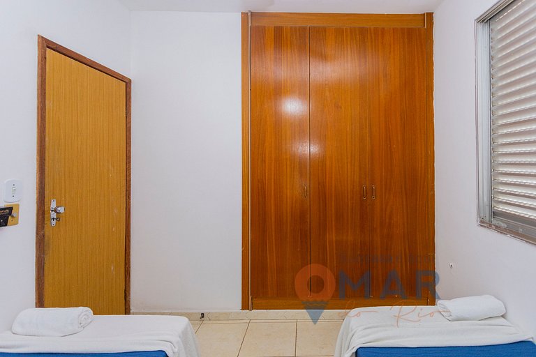 Apartamento pé na areia em Cabo Frio | RDC 60/302