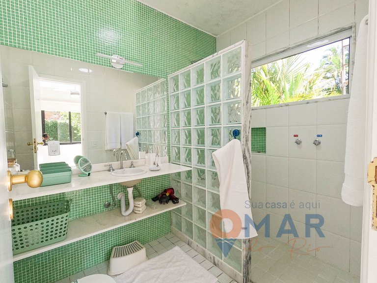 Casa con piscina y zona infantil en Angra dos Reis