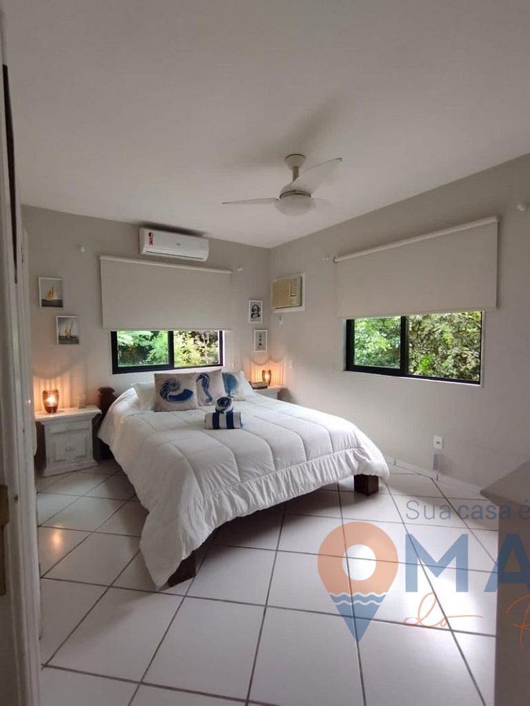 Casa con piscina y zona infantil en Angra dos Reis