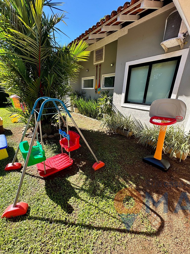 Casa com Piscina e Área Kids em Angra dos Reis