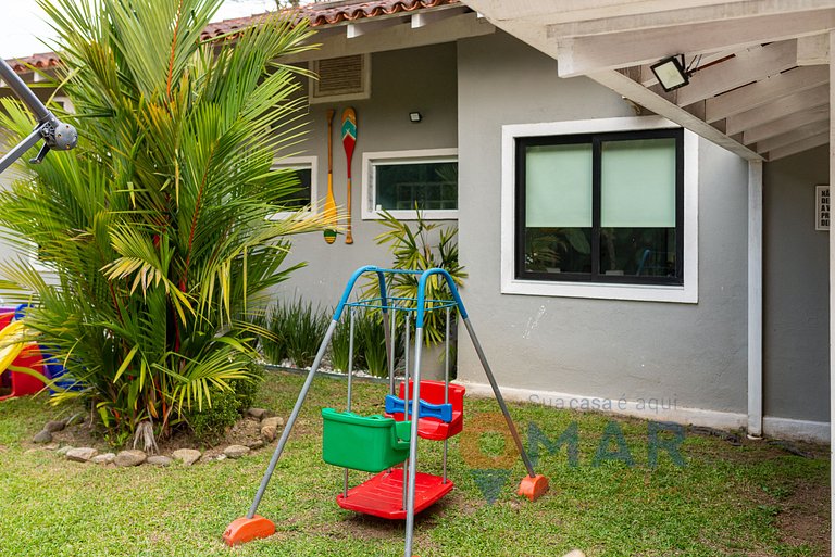 Casa con piscina y zona infantil en Angra dos Reis