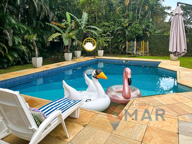 House with Pool and Kids Area in Angra dos Reis