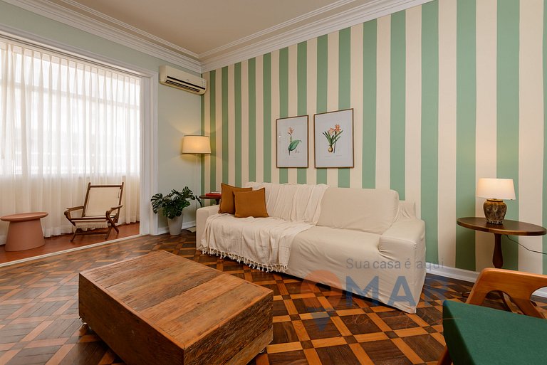 Amplo 3 Qtos com Varanda e Garagem | NSC 664/708