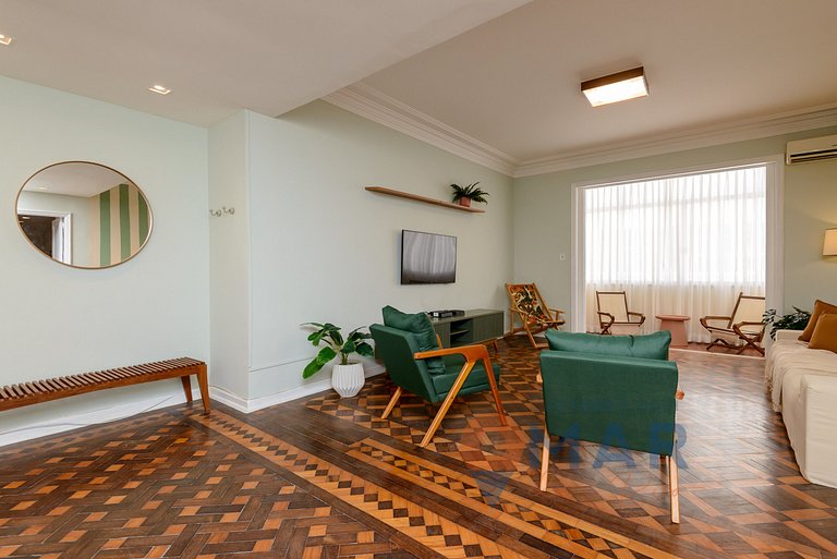 Amplo 3 Qtos com Varanda e Garagem | NSC 664/708