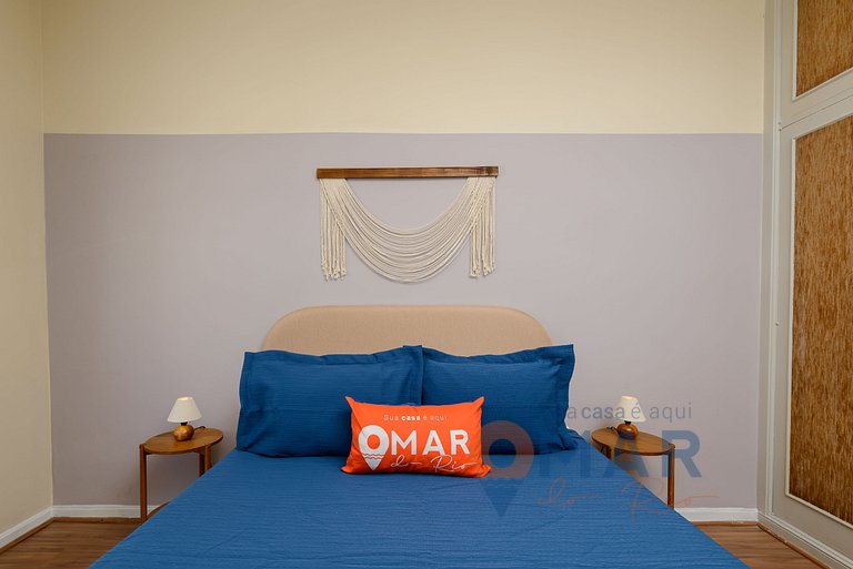 Amplio 3BDRs con balcón y garaje | NSC 664/708