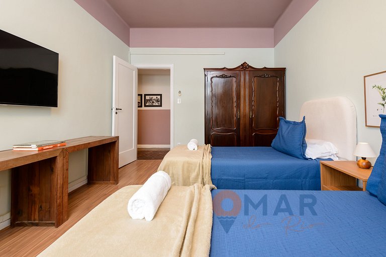 Amplo 3 Qtos com Varanda e Garagem | NSC 664/708