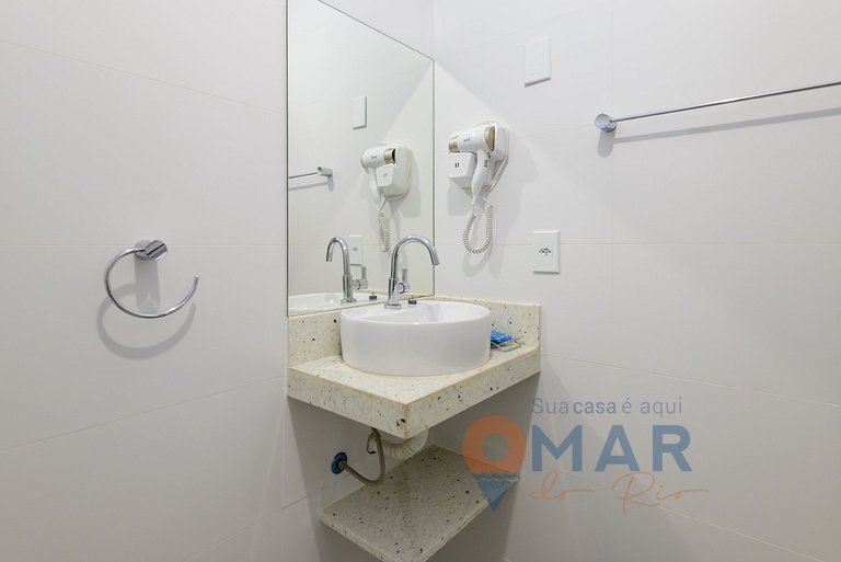 Amplo 3 Qtos com Varanda e Garagem | NSC 664/708