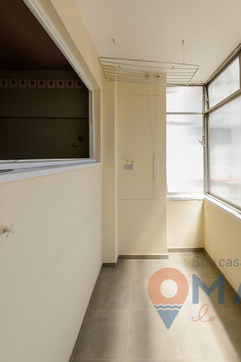 Amplio 3BDRs con balcón y garaje | NSC 664/708