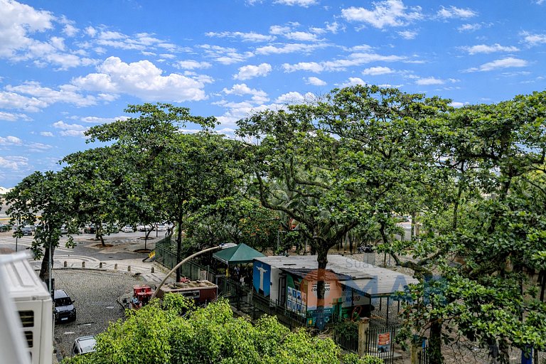 Apto na Quadra da Praia de Copacabana | BRX 58/401