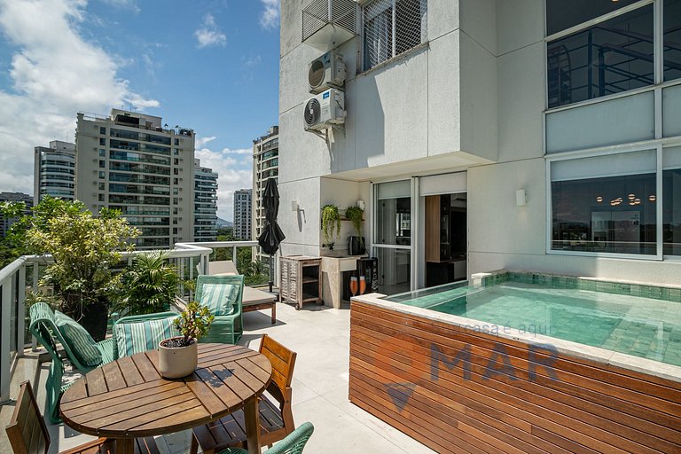 Duplex: Pool, Garage, and Gourmet Area|FL 960/602