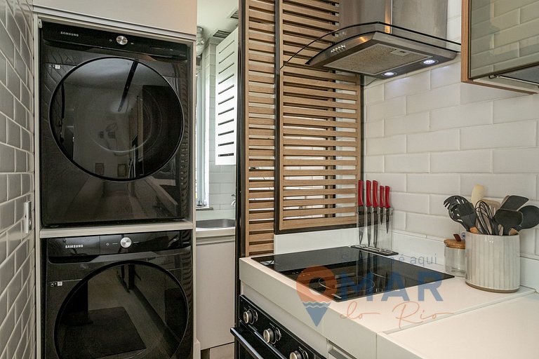 Duplex: Pool, Garage, and Gourmet Area|FL 960/602