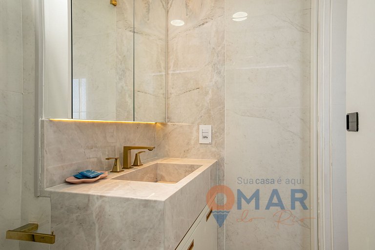 Duplex: Pool, Garage, and Gourmet Area|FL 960/602