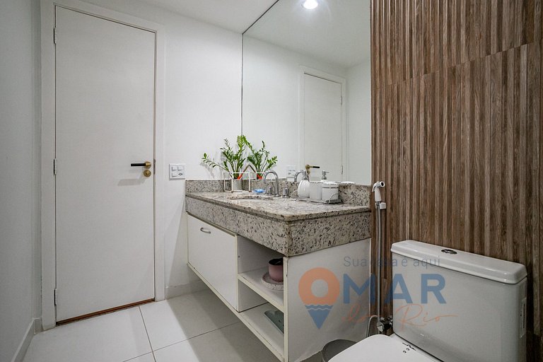 Duplex: Pool, Garage, and Gourmet Area|FL 960/602