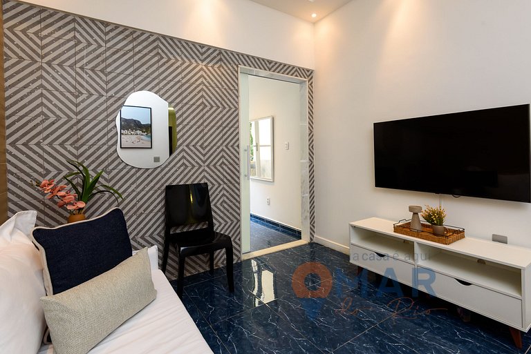 1BDR with Balcony 180m from the Beach | FS 35/303